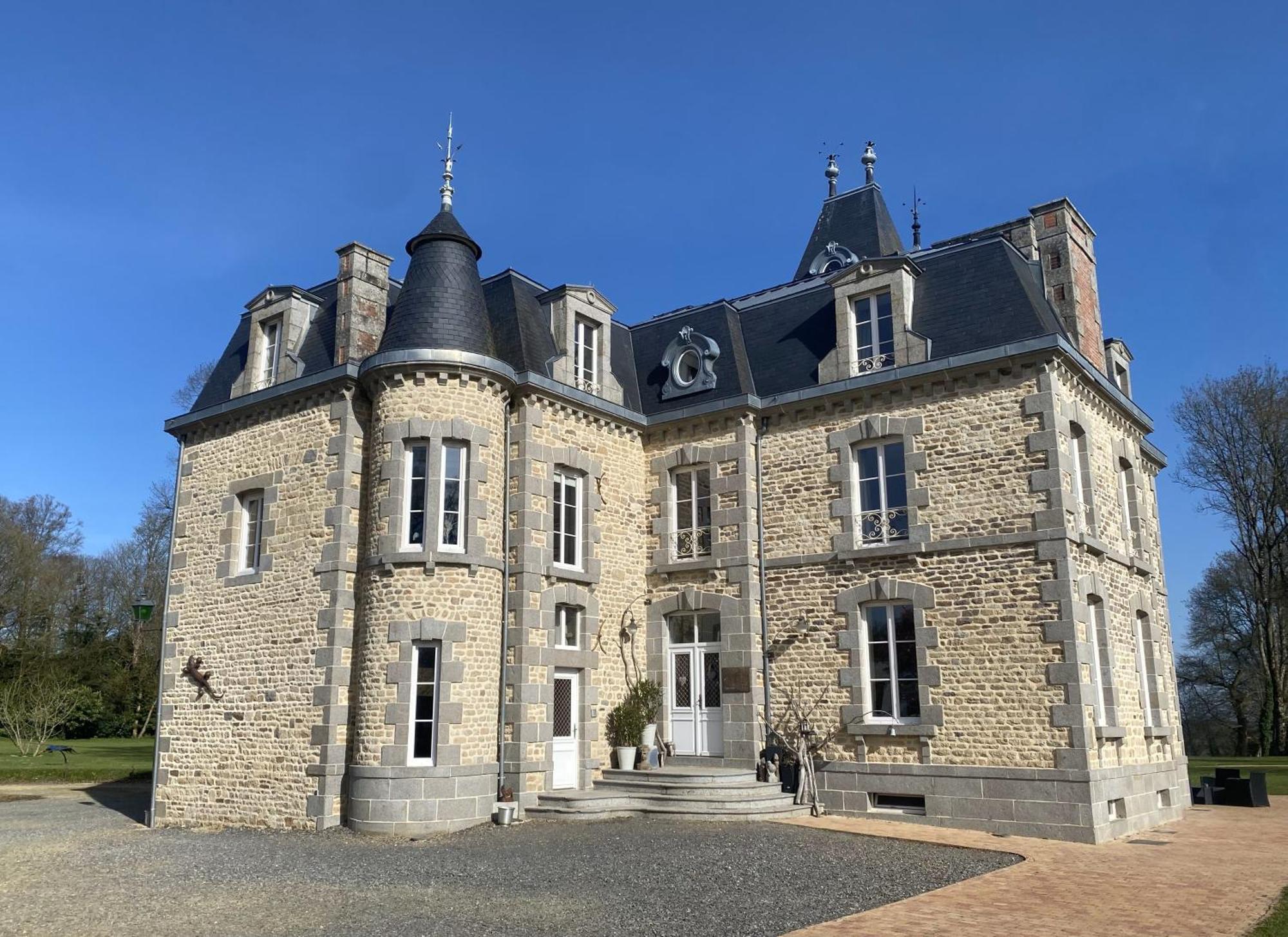 Au Château La Lucerne-d'Outremer Ngoại thất bức ảnh